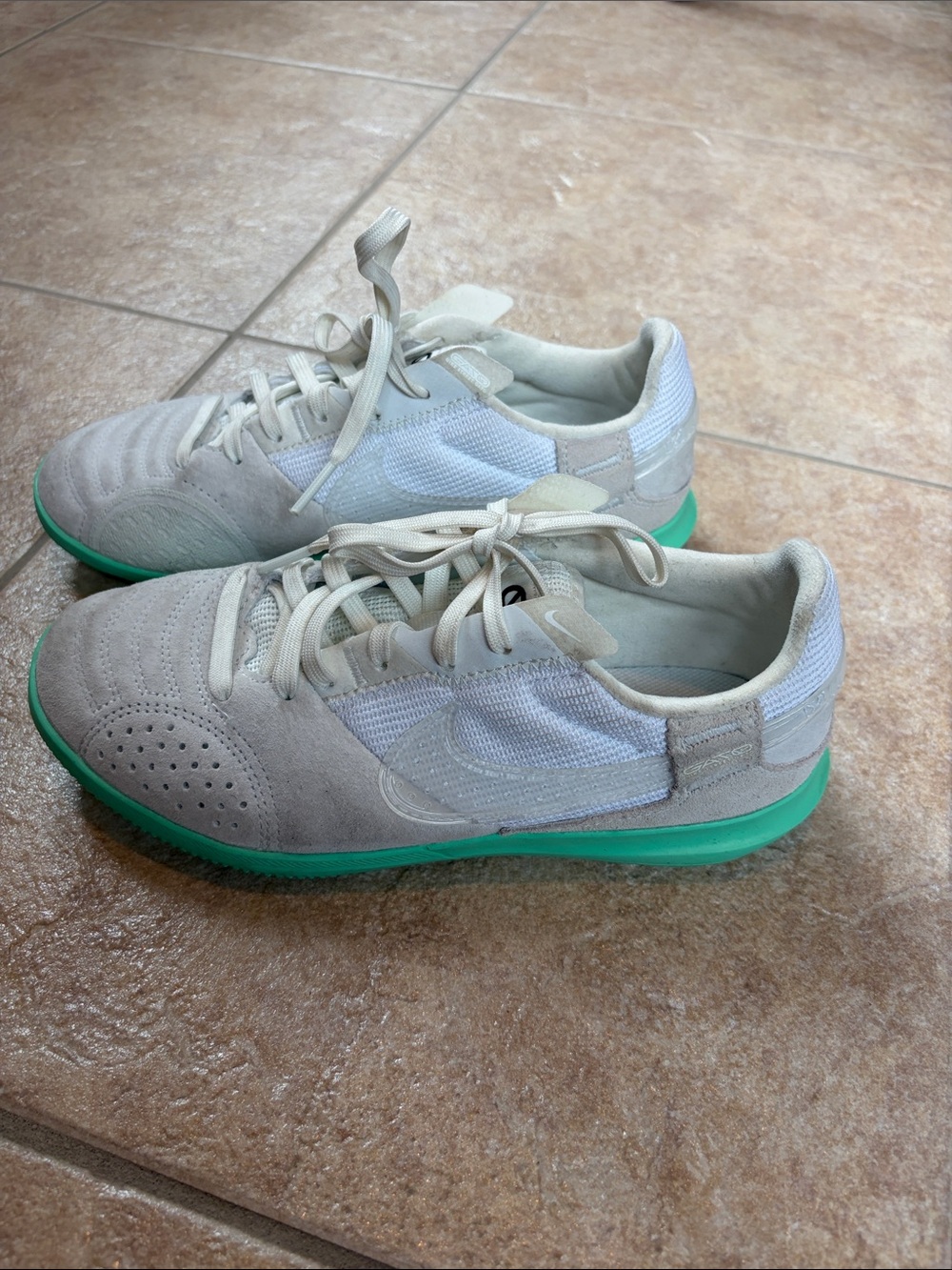 Nike Street Gato indoor soccer futsal shoe